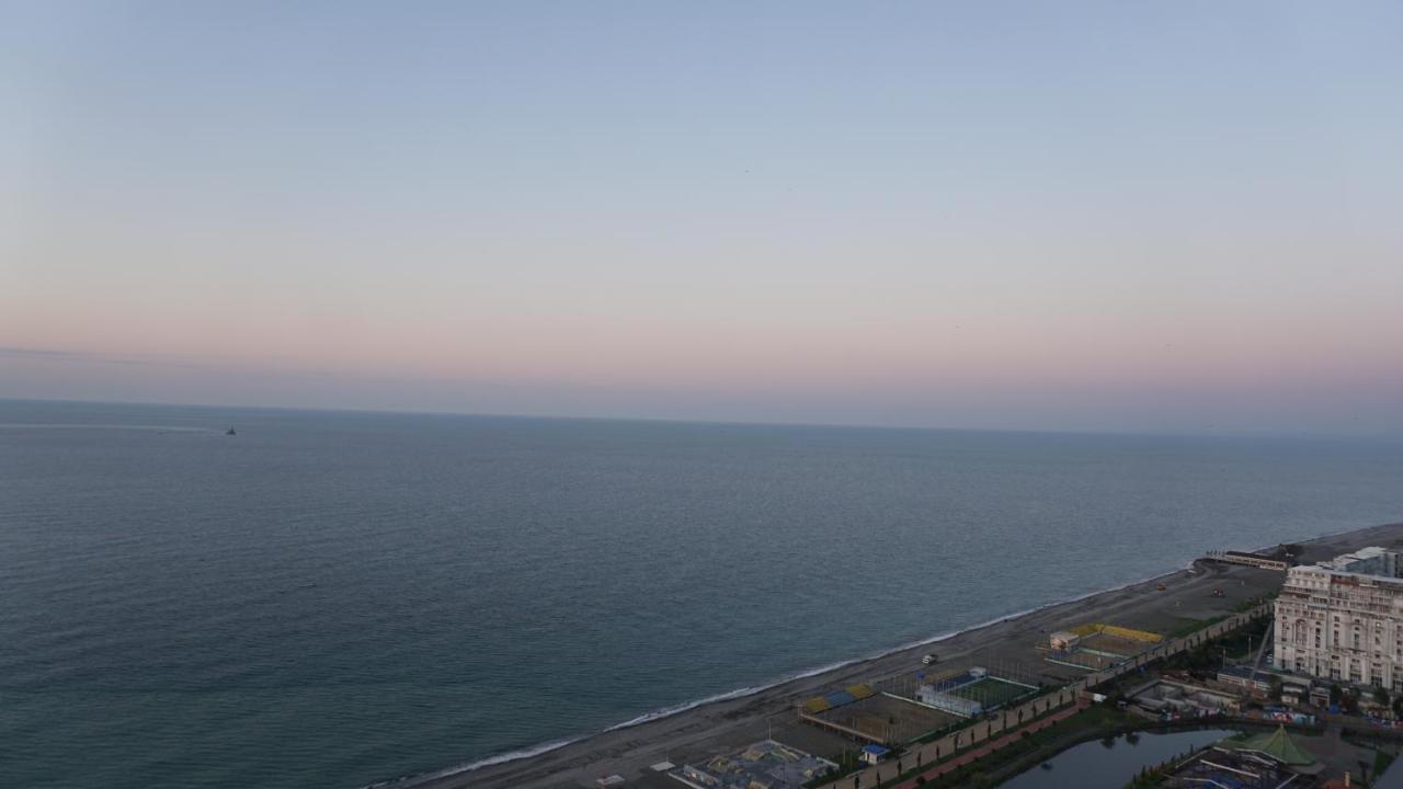 אפרטהוטל באטומי Heaven'S Palace מראה חיצוני תמונה